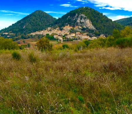 vue de Séguret, village perché en Provence